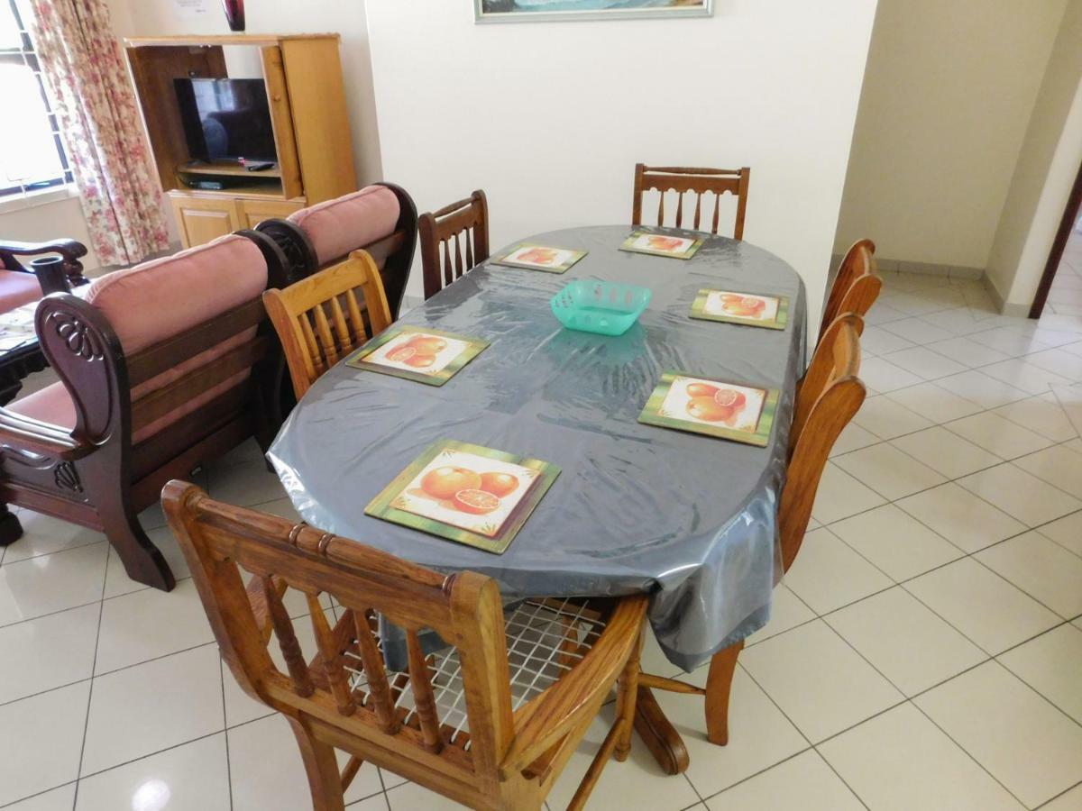 Mama Mia Cottages Oslo Beach Port Shepstone Exterior photo