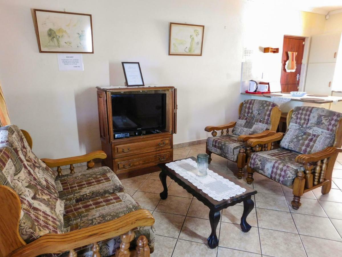 Mama Mia Cottages Oslo Beach Port Shepstone Exterior photo